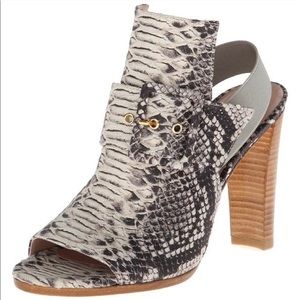 Stuart Weitzman Mules sz 8